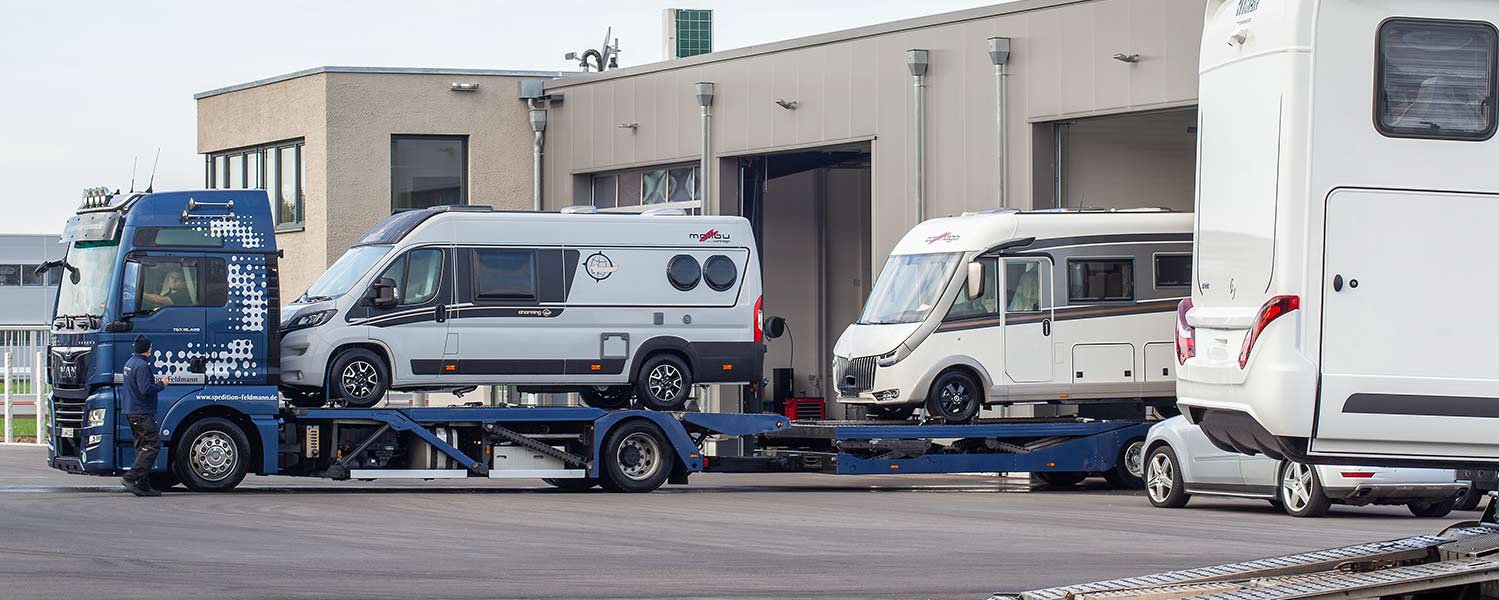 Moderne Fahrzeugtransporter